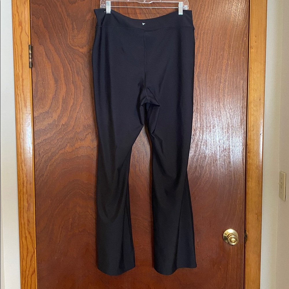 Old Navy women’s size XL yoga pants - Picture 4 of 8